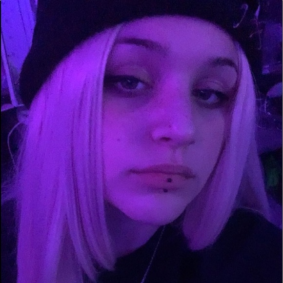 Meet your Posher, Lexy - Picture 1 of 1